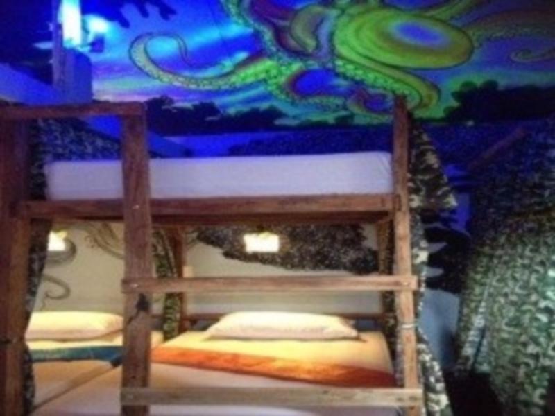 Peacock Hostel Ko Lanta Exterior foto