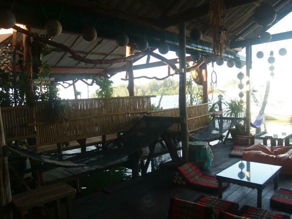 Peacock Hostel Ko Lanta Exterior foto