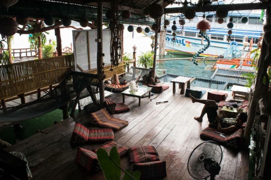 Peacock Hostel Ko Lanta Exterior foto